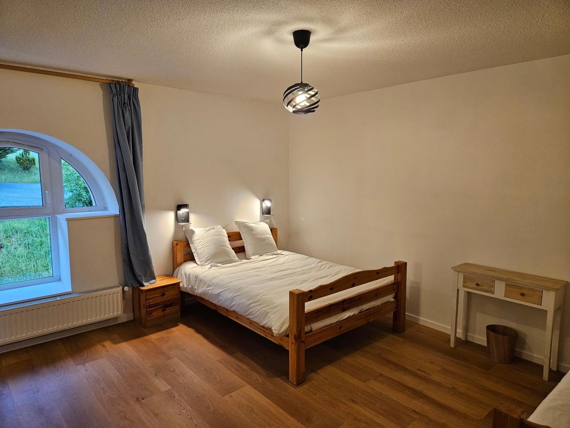Lathuile Auberge De Pontgibaud מראה חיצוני תמונה